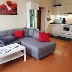 5 Im Strandhaus Lobbe