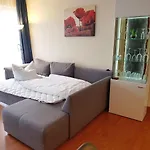 Apartment 5 Im Strandhaus Lobbe