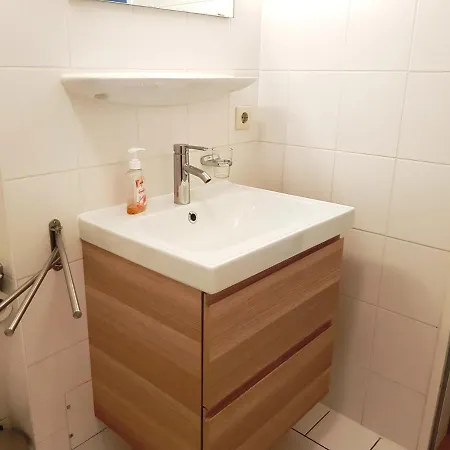 5 Im Strandhaus 洛布